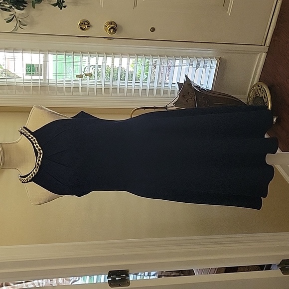 London Times Dresses & Skirts - London Times navy blue sleeveless fit&flare dress silver metal neckchain 10 …EUC